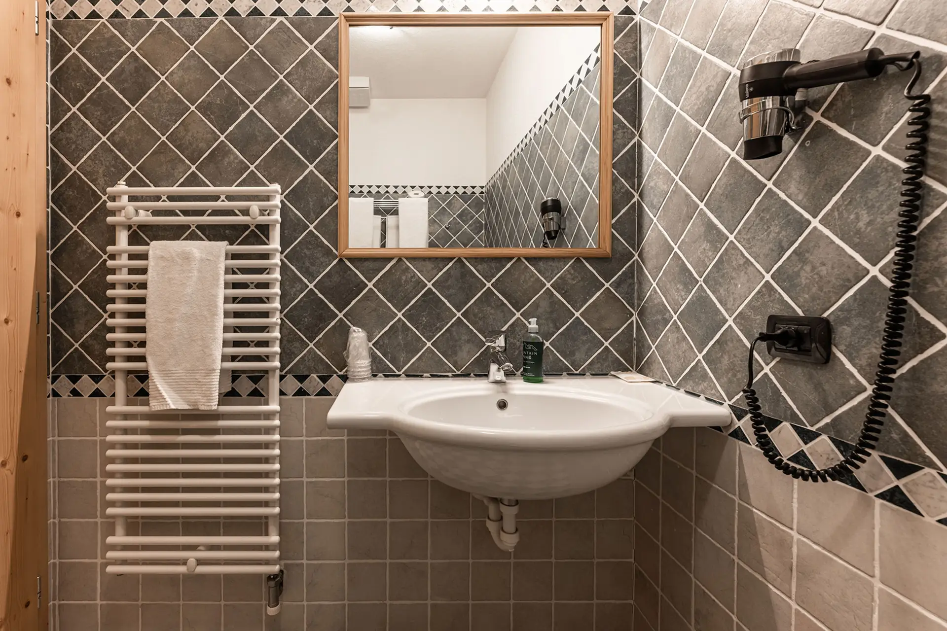 camocina soppalcata bagno
