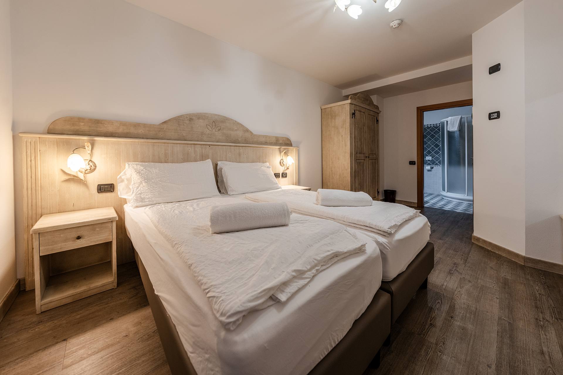rododendro basic letti singoli e bagno